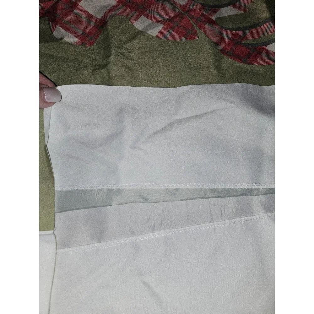 Plaid Deer Pillowcases. Red Plaid Deer On Light Green Baçk, Very Soft,...